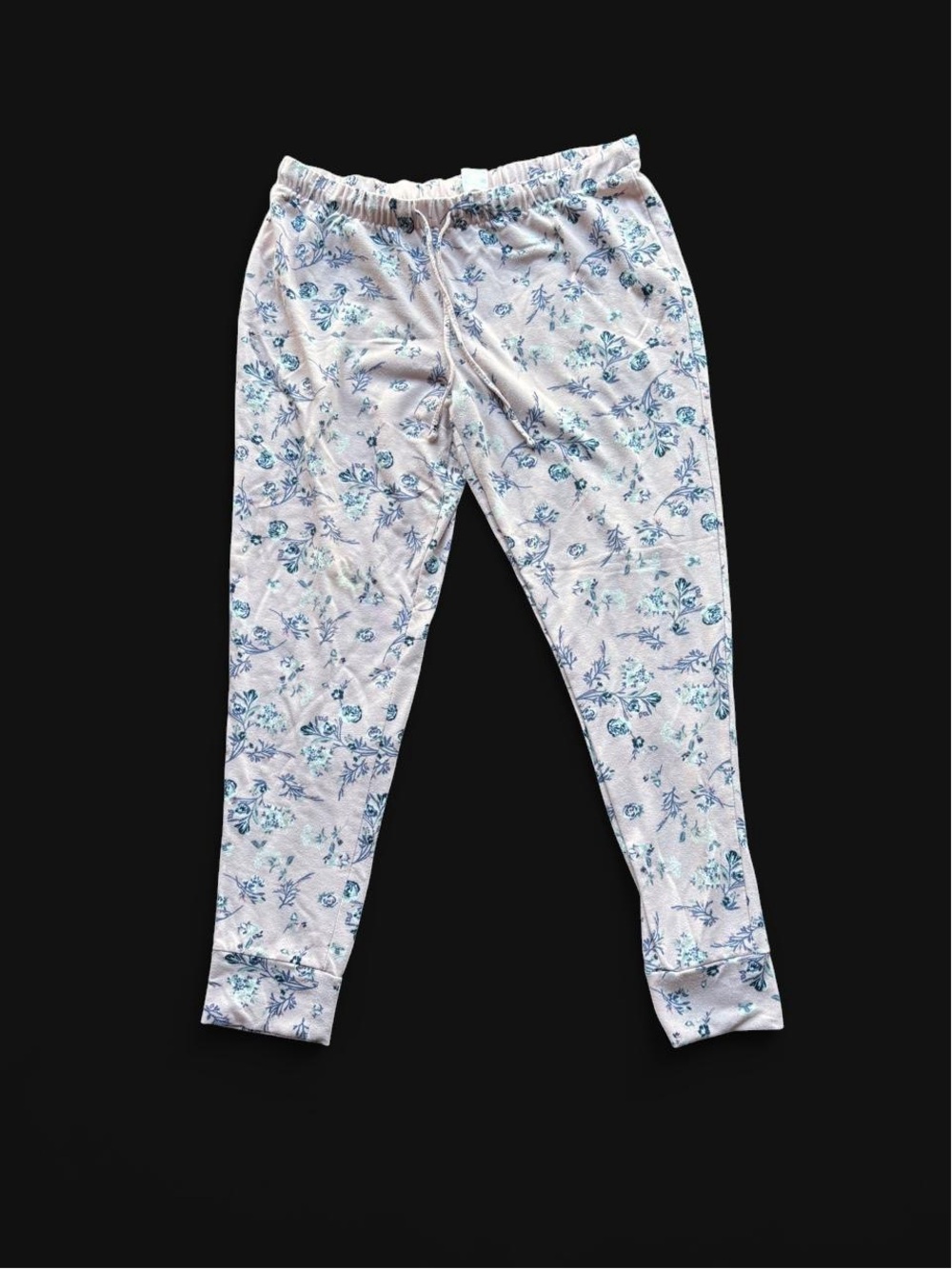 ✨ Lucky Brand pink & blue
floral polyester & spandex pants in a M✨